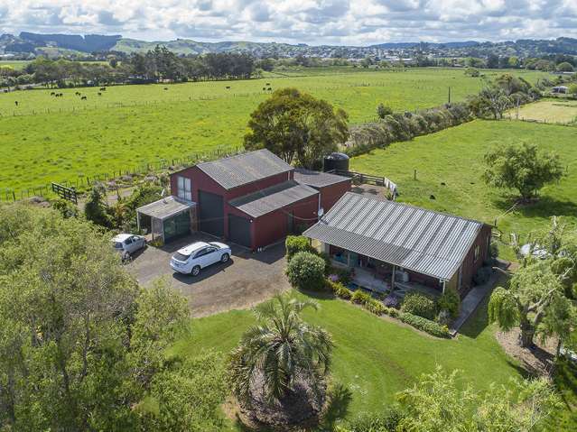 85 Te Pua School Road Helensville_2