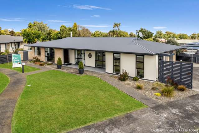 Easy Family Living on a Generous Feilding Section