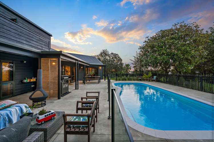 7 Attwood Road Paremoremo_29