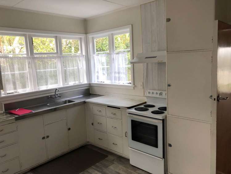 258 Te Atatu Road Te Atatu South_5