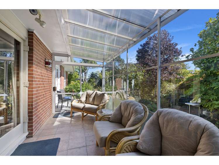 90 Moffat Drive Lincoln_11