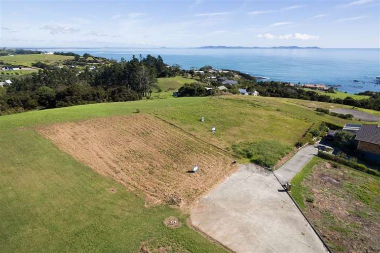 35 Eagles Way Cable Bay_12