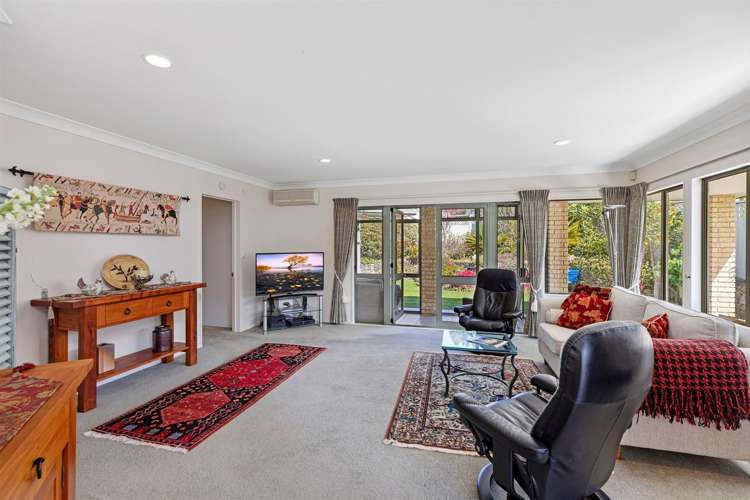 1 Glenrowan Rise Bethlehem_6