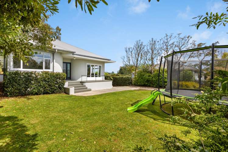 168 Seaview Road Westown_14