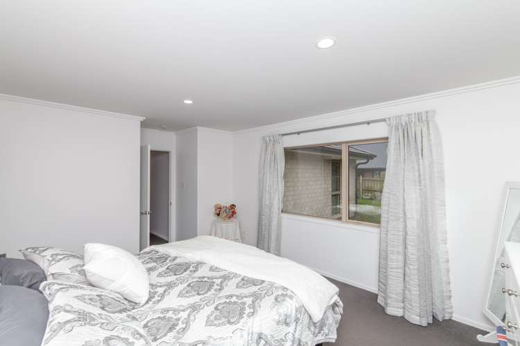 3 Pukeuri Lane Hillsborough_23