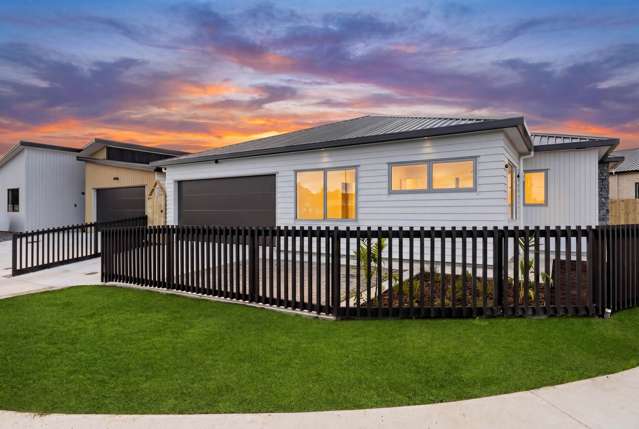 Expansive Family Luxury on a Sunny Corner Site