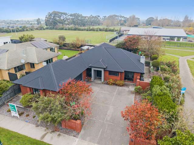 Spacious Family Living With Extras