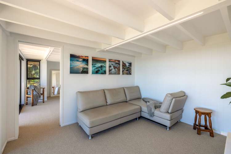 67 Queens Drive Oneroa_13