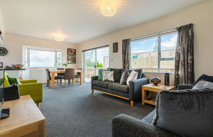 2/117 Glengarry Road Glen Eden_14