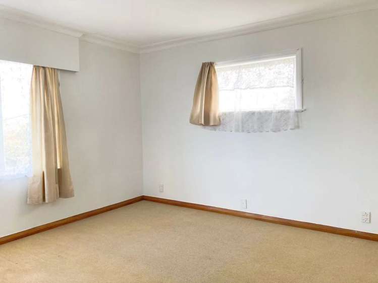 66 Roberts Road Te Atatu South_7