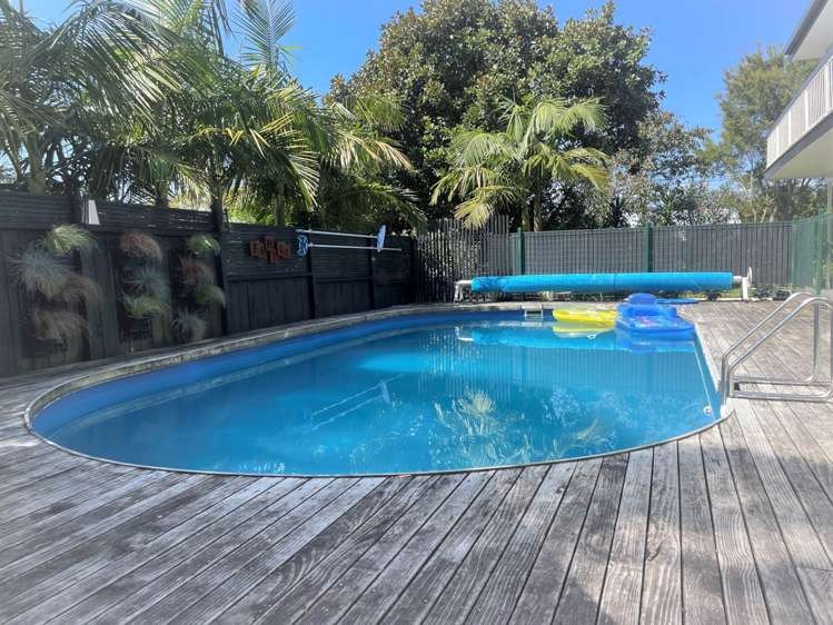 17 South Lynn Road Titirangi_24