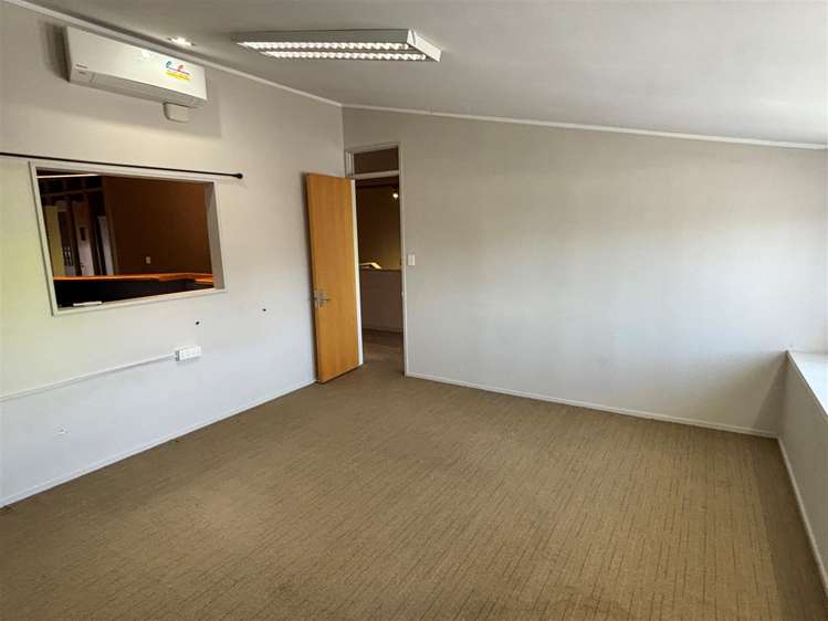 Unit 1, 15 Lake Road Frankton_3