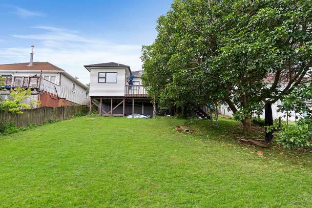 15 Simmonds Avenue Mount Roskill_2
