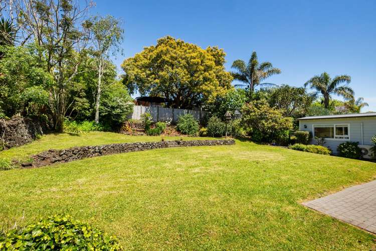 707 & 707B New North Road Mount Albert_53