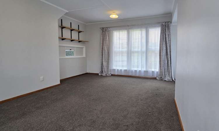 8A Devon Place Cannons Creek_9