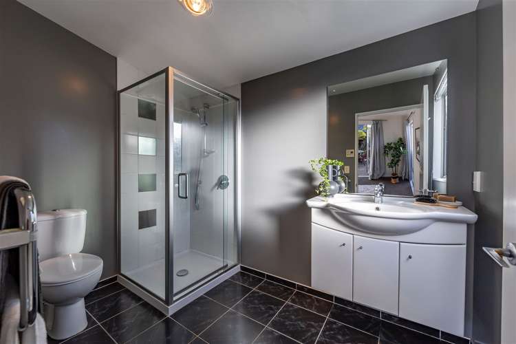 15 Riverwood Boulevard Redwood_19