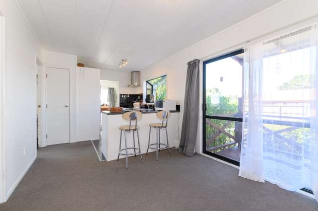 60A Solar Road Glen Eden_4