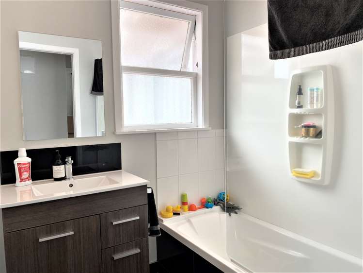 8 Justin Place Te Atatu Peninsula_10