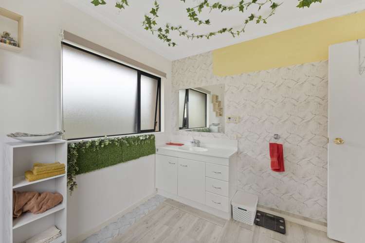 2 Betty Watt Grove Riverstone Terraces_14