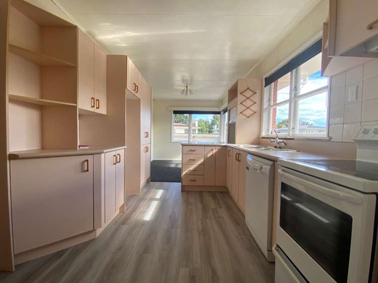 2 Keith Elliott Street Feilding_5