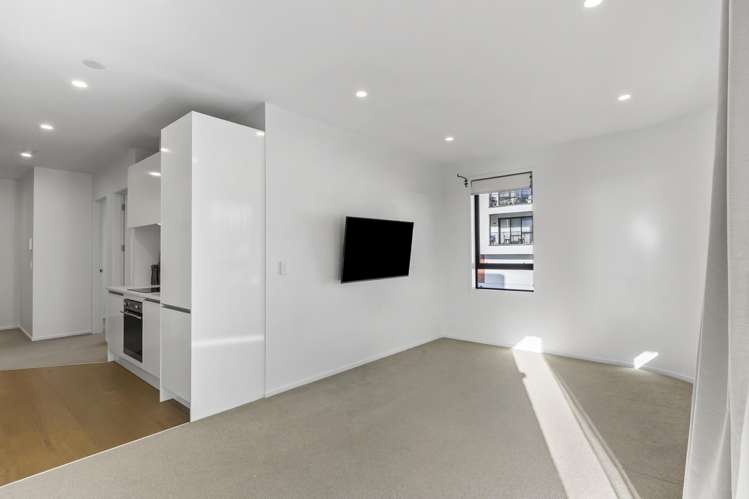 101/1 Sidney Wallingford Way_4