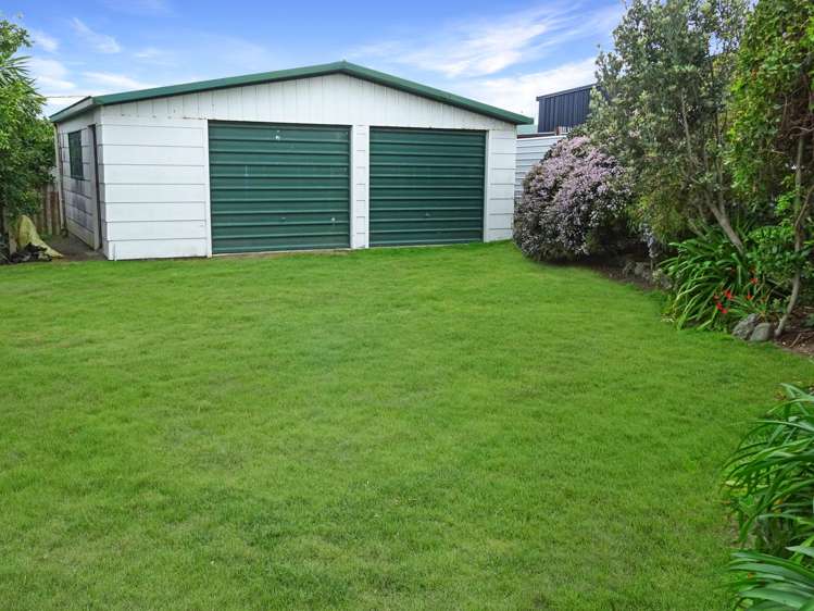 35 Ruanui Street Himatangi Beach_21