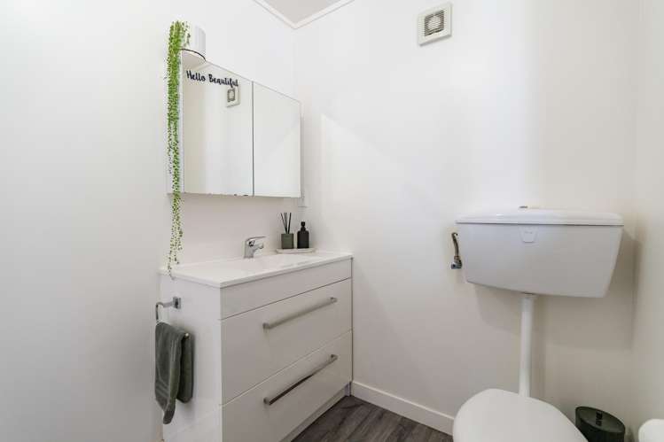 83 Main Road Fairfield_12