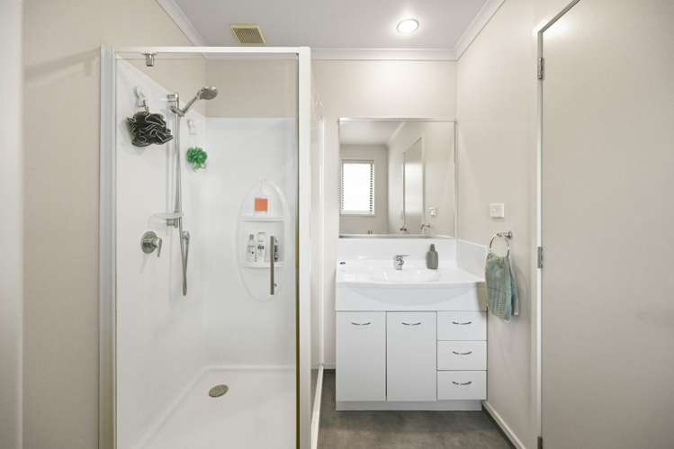 24 Parkside Drive Huntington_11
