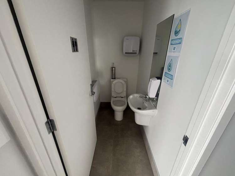 2/5 Northside Drive Westgate_12