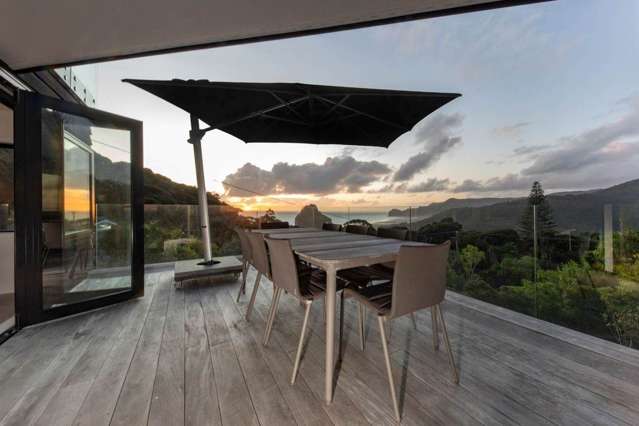 26 Rayner Road Piha_1