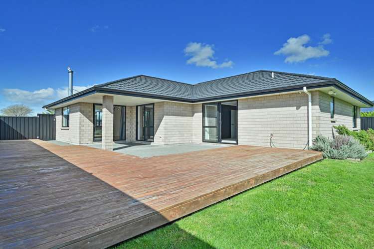 22 Read Crescent Clive_13