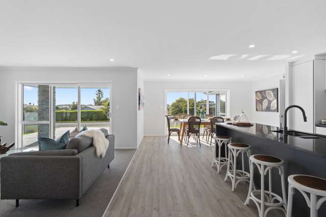 2 Syme Rise Patumahoe_4