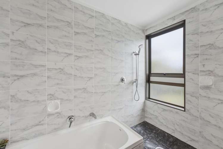 5A La Salle Drive Westown_21