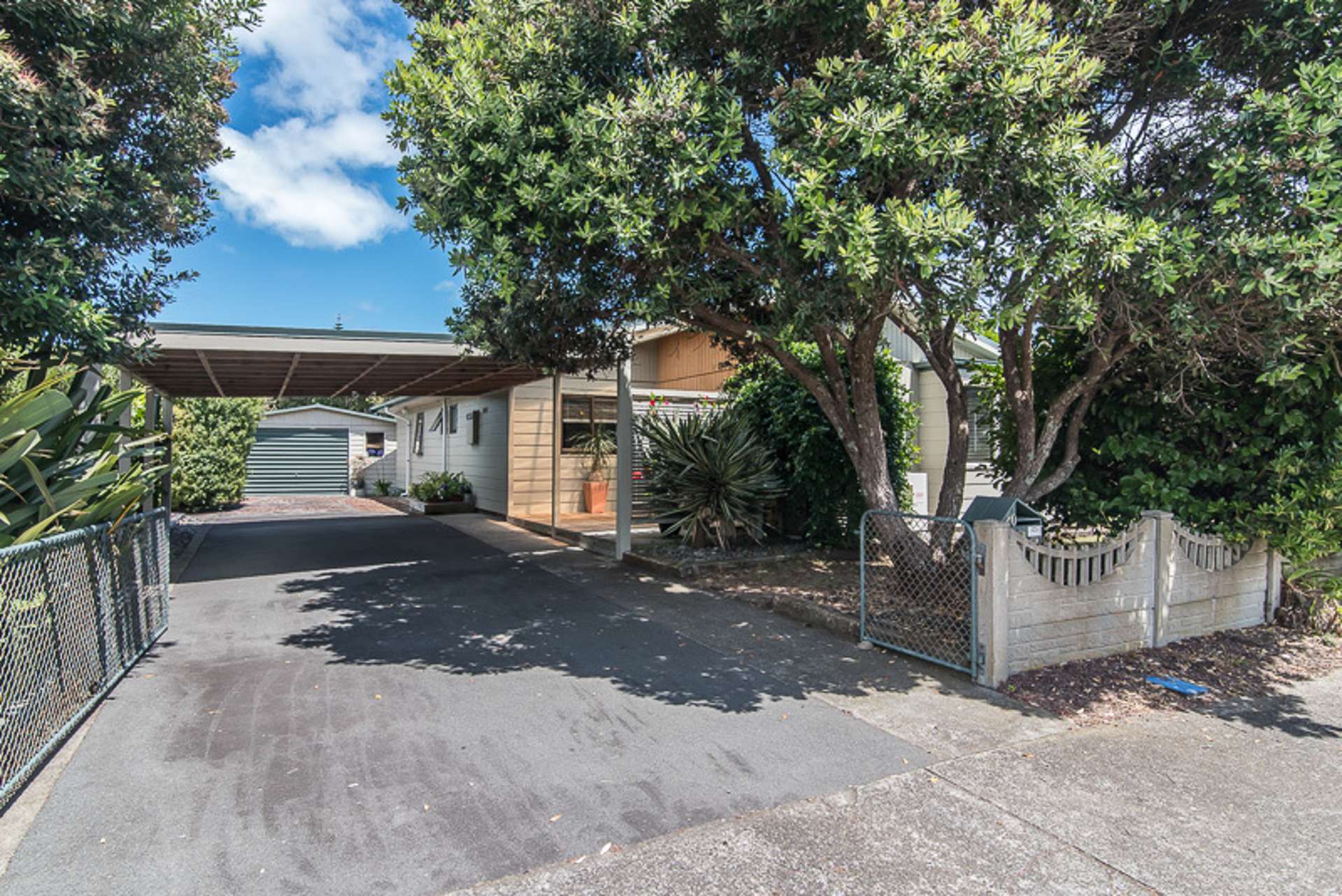 20 Reeves Street Waikanae Beach_0