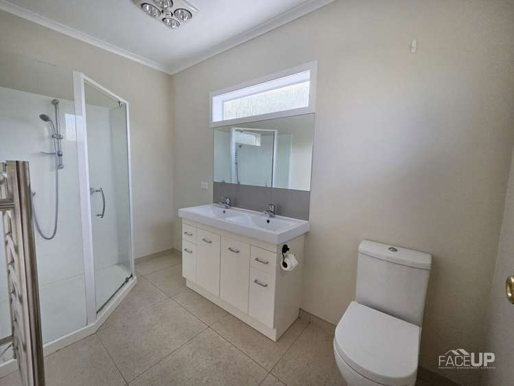 1/16 Northcote Road Takapuna_11