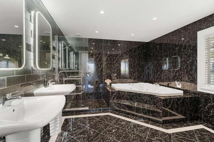 24 Paritai Drive Orakei_13