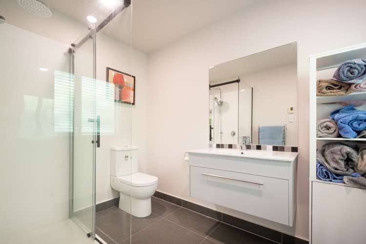 11 Tee Point Red Beach_14