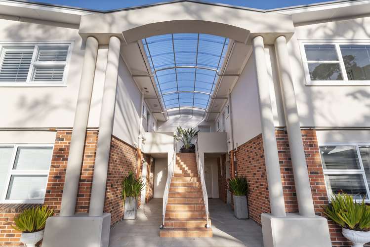 5/241 Hurstmere Road Takapuna_15