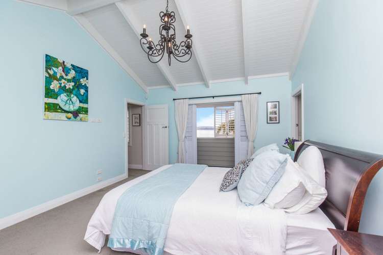 60 Marine Parade Mellons Bay_36