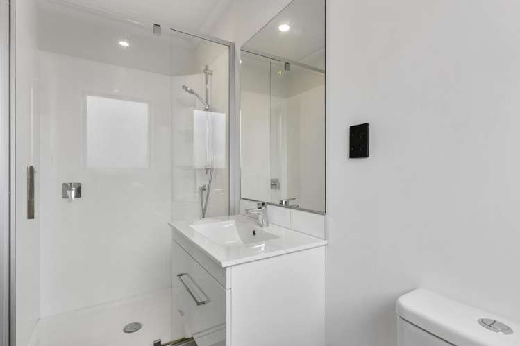 2 Opaoa Way Aotea_28