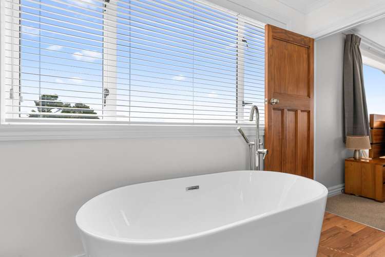 137 Going Road Matarau_21