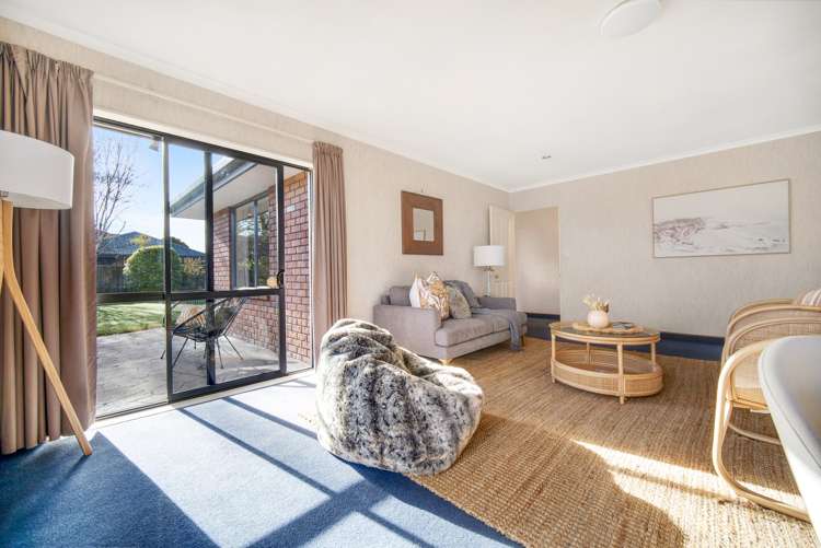 7 Otia Drive Richmond_11