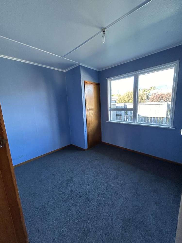 2/12 Cornwall Place 10816_5