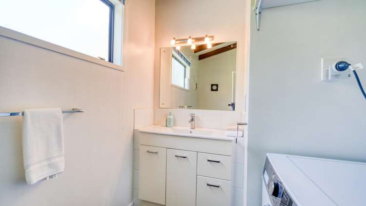 11 Cable Bay Block Road Cable Bay_12