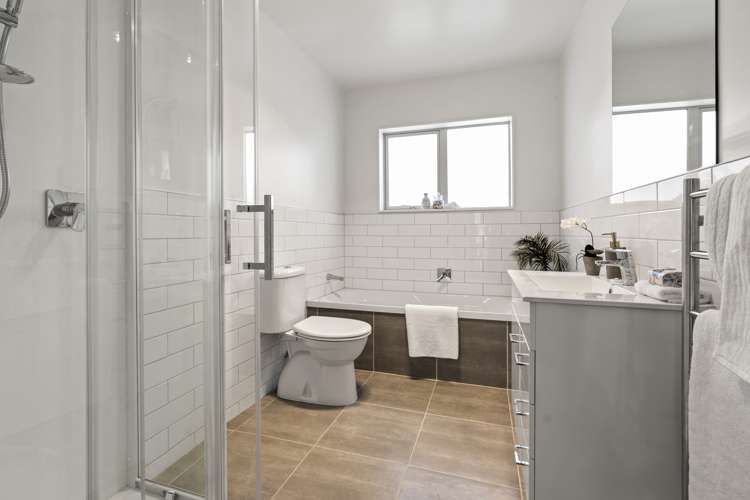 44a Earlsworth Road Mangere East_13