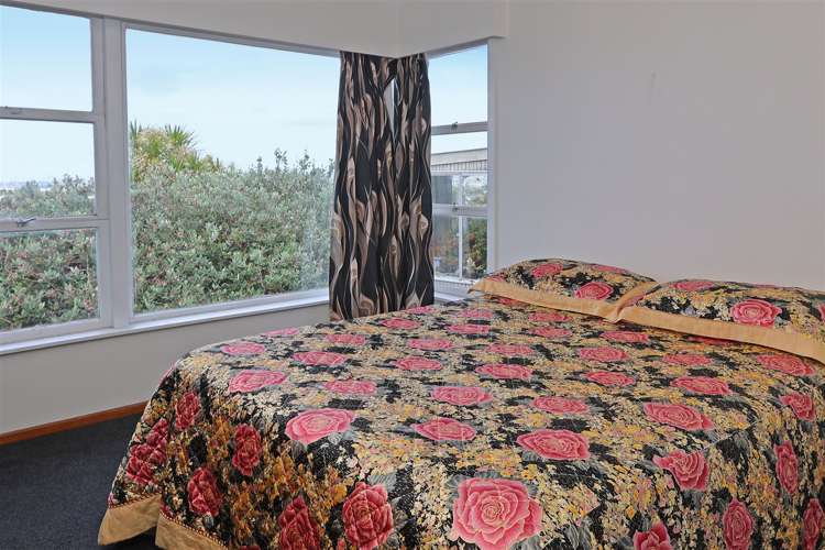 4247 Great North Road Glendene_16