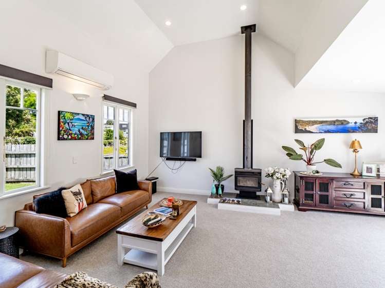 38 Waiwaka Terrace Strandon_7