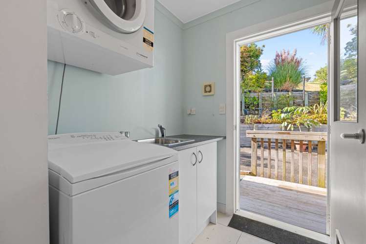 13 Awaroa Road Helensville_21