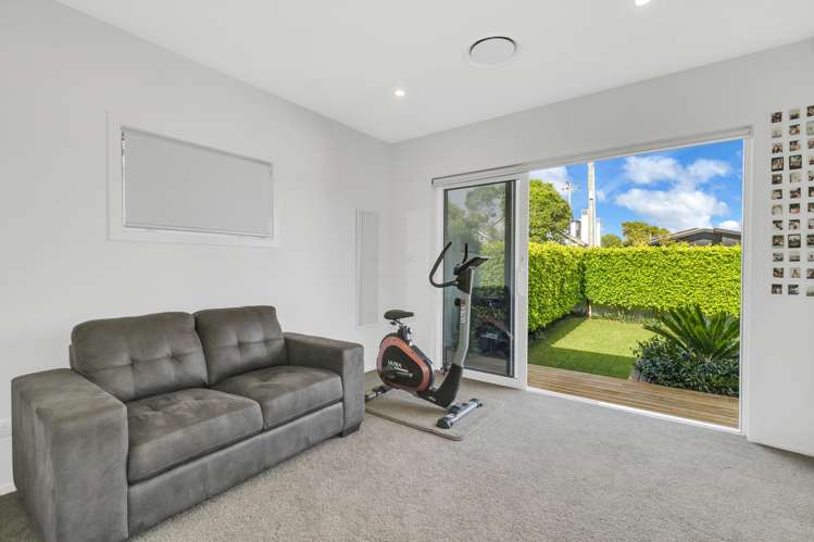 11 Lynch Street Point Chevalier_20