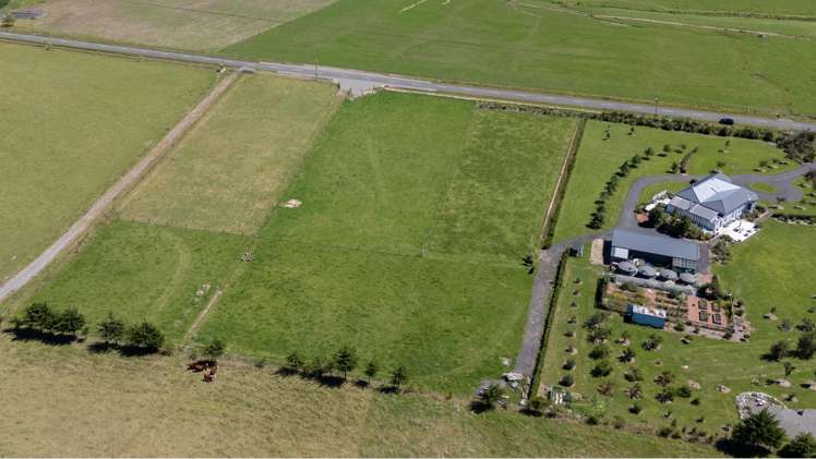155 and 157 Te Maire Road Kahutara_7